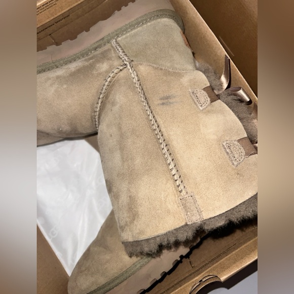 UGG BAILEY BOW II CARIBOU - Picture 4 of 4